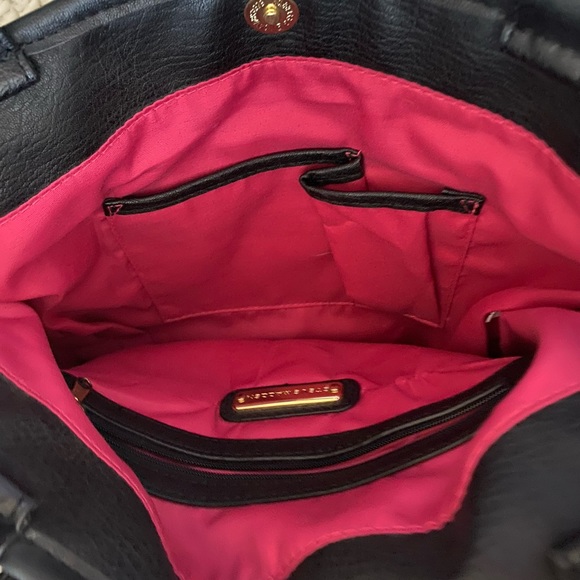 Steve Madden, black friend tote bag/purse - Picture 4 of 4
